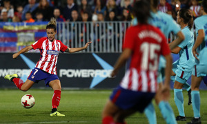Temporada 17/18. Partido entre el Atlético de Madrid Femenino contra FC Barcelona. Angela Sosa.