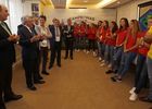 Visita del Atlético Femenino a la sede de Iberdrola | Enrique Cerezo dedicó unas palabras a las jugadoras